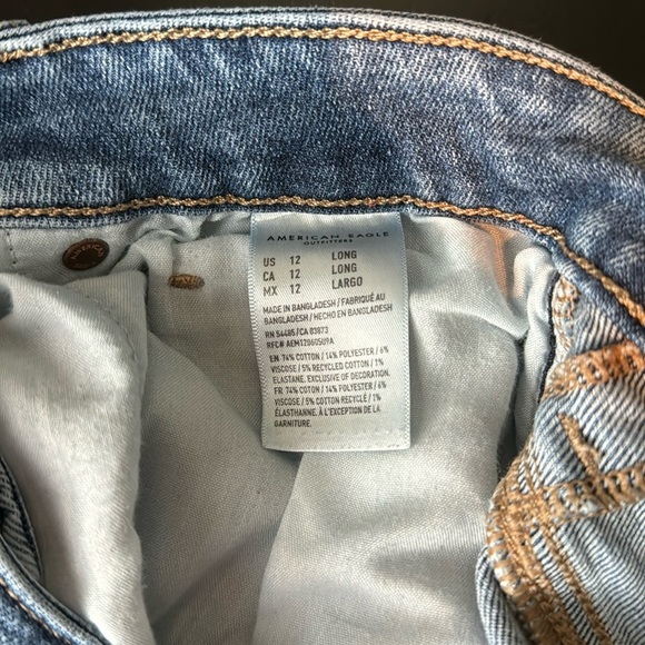 American Eagle Stretch Mom Jeans-Size 12 Long - Picture 8 of 8